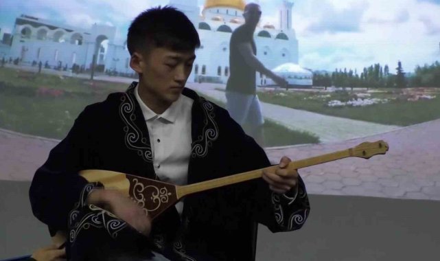 2023/12/erzurum39da-kazak-ogrenciler-kultur-ve-geleneklerini-tanitti.jpg
