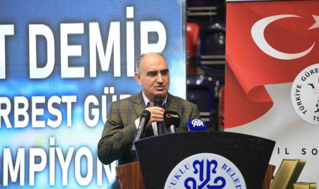 Konya'da Mahmut Demir Büyükler Serbest Güreş Türkiye Şampiyonası'nın resmi  töreni yapıldı - SPOR - T4Haber