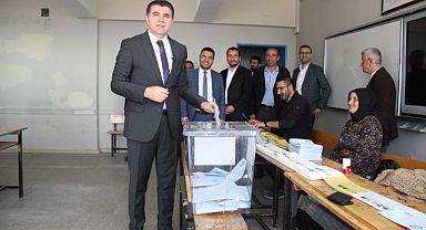 Gencay Yıldıztekin oyunu kullandı