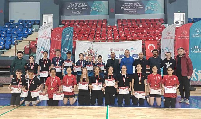 Badmintonda şampiyonlar belli oldu