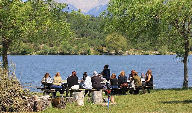 Babaannesinin tarlasına tesis kurdu Kuveyt ve Katarlıları konuk ediyor