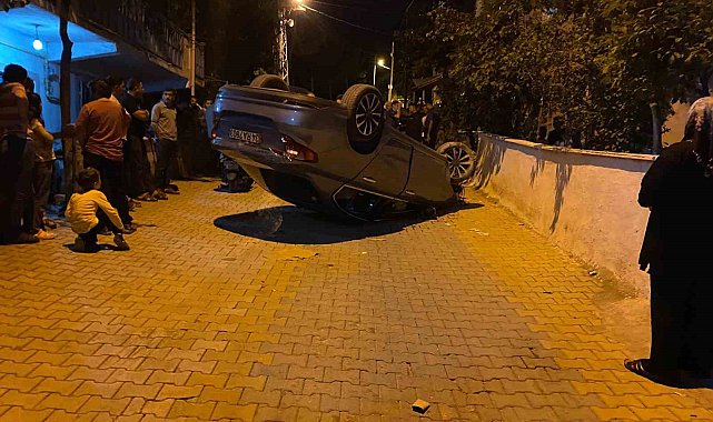 Tokat'ta kontrolden çıkan otomobil evin duvarına çarparak takla attı: 2 yaralı