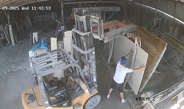 Mermer tablanın altında kalan 19 yaşındaki genç hayatını kaybetti