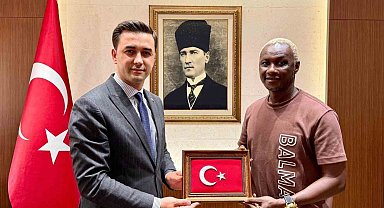 İbrahim Yattara, Midyat'ta gençlerle buluştu