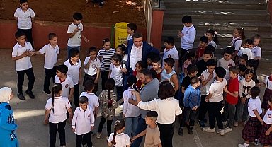 30 yıl önce mezun olduğu okulun müdürü oldu