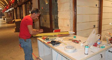 300 yıllık Zincirli Bedesten esnafı iş yerlerine kavuştu