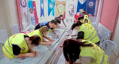 Adana'da çocuklara model uçak ve robotik kodlama kursu