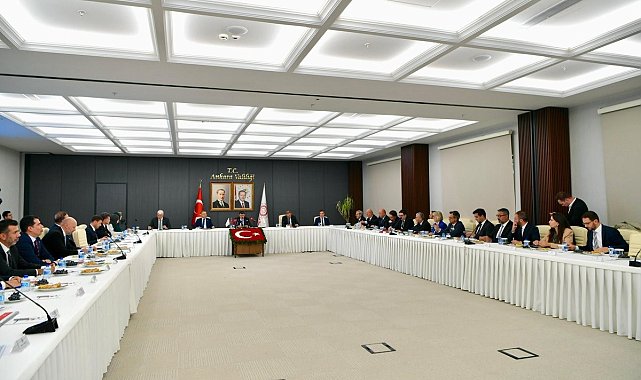 AK Parti Ankara Milletvekili Oktay: "AJet uçuşlarını artırma kararı aldı"