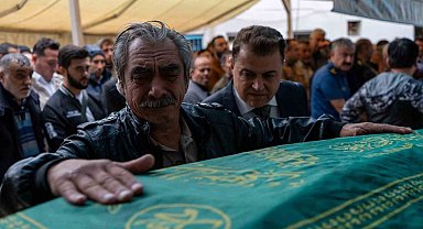 Anne, baba ve oğullarına yürek burkan veda