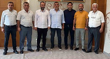 Antalya Aksu'da 7 belediye meclis üyesi CHP'den istifa ettiğini açıkladı