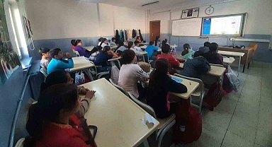 Aydıntepe'de öğrencilere MEBİ tanıtıldı