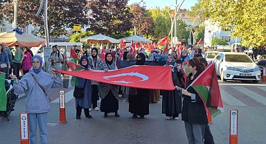 Bartın'da Sumud filosuna destek yürüyüşü