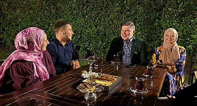 Başkan Saygılı, üniversite öğrencilerini evinde misafir etti