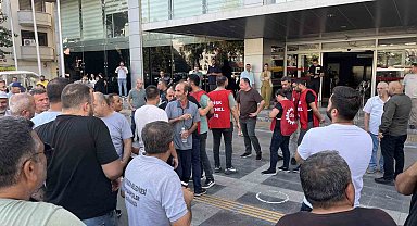 Başkan Tugay Karşıyaka'da çöp toplattı, işçiler karşı karşıya geldi