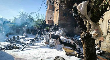 Batman'da evin bahçesinde yangın