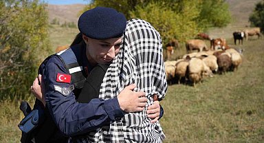 Bayburt'ta kaybolan 13 koyun jandarma ekiplerince dağda bulundu