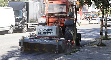 Belediye ekipleri, daha temiz bir Ardahan için çalışıyor