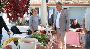 Beyağaç'ın yöresel ürünleri bağbozumu şenliğinde tanıtıldı