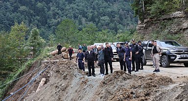 Camili yolu yeniden ulaşıma açıldı: Vali Ergün sahada inceleme yaptı