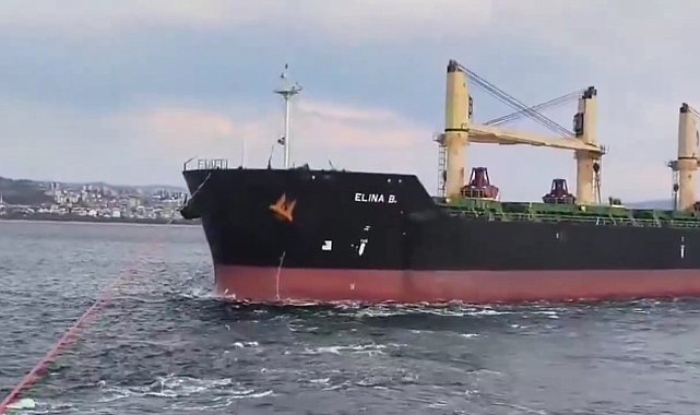 Çanakkale Boğazı'ndan geçişi sırasında makine arızası yapan gemi Karanlık Liman'a demirletildi