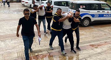 Çelik yelek ile adliyeye sevk edilen şüphelilerden biri tutuklandı