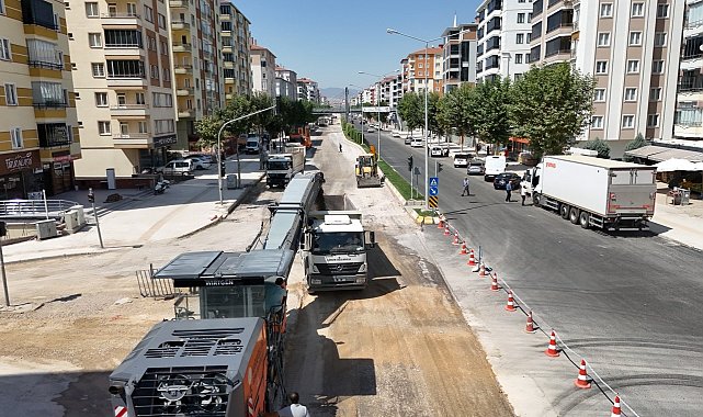 Çorum Belediyesi'nden şehir genelinde eş zamanlı asfalt atağı