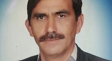 Devrilen traktörün altında hayatını kaybetti