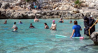 Emekli Evi üyeleri Yapraklı Koy'da denizin keyfini çıkardı