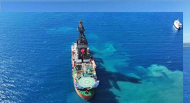 Enerji ve Tabii Kaynaklar Bakanı Bayraktar: "İki yeni sondaj gemimizden ilki Mersin Taşucu'na ulaştı"