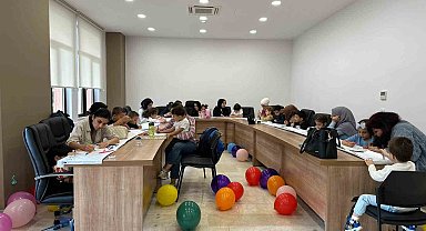 Esenyurt Belediyesi'nden anne ve çocuklara ücretsiz sanat eğitimi desteği