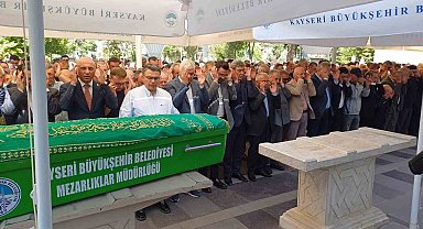 Eski belediye başkanı Hüsamettin Çetinbulut son yolculuğuna uğurlandı