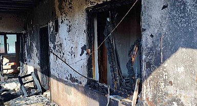 Göksun'da iki ev yandı