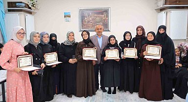 Hafızlar belgelerine kavuştu