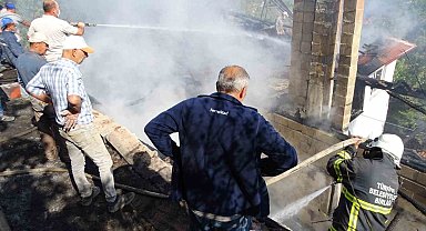 Hisarcık'ta bir evde çıkan yangın ormana sıçramadan söndürüldü