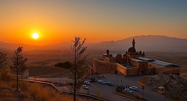 İshak Paşa Sarayı'nda gün batımı büyüledi