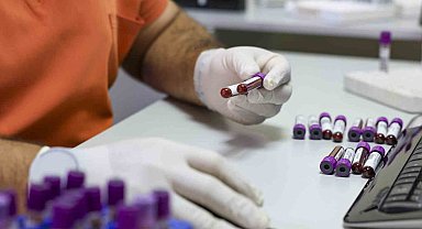 İspanya'dan gelen kan, anne ve bebeğini hayata bağladı