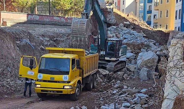 İspir'de heyelan krizi