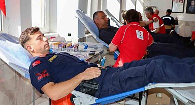 Jandarmadan kan bağışı