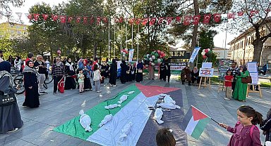 Karaman'da yüzlerce kişi Gazze için yürüdü