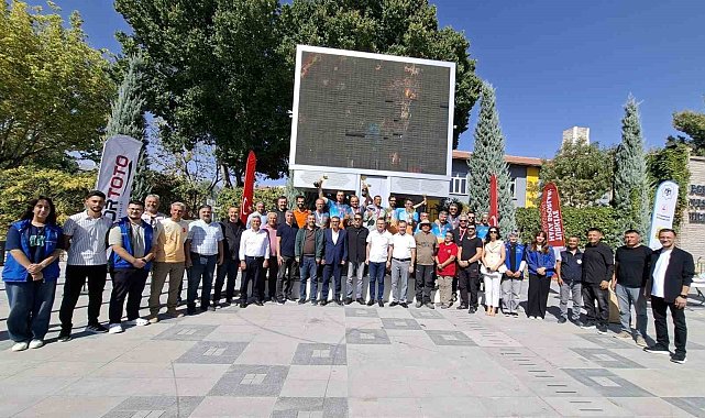Karapınar'da Uluslararası Yelkenkanat Şampiyonası ödül töreni düzenlendi