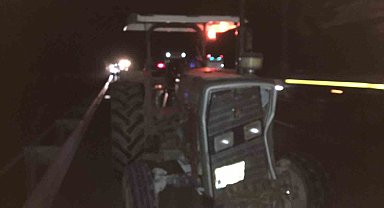 Kastamonu'da otomobil, kum yüklü traktöre çarptı:1 ölü, 5 yaralı