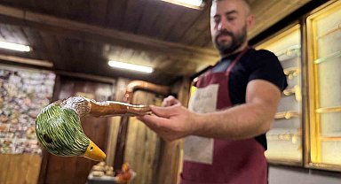 Kaybolmaya yüz tutan "bastonculuğu" geleceğe taşımaya çalışıyor