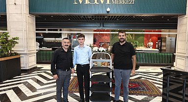 Kayseri'nin lezzetlerini sofralara robot taşıyor