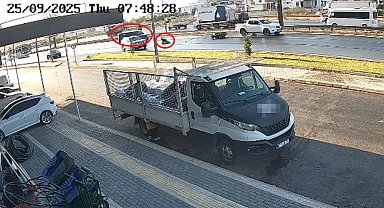 Kaza yapan motosikletlinin araç altında kalmaktan son anda kurtuluşu kamerada