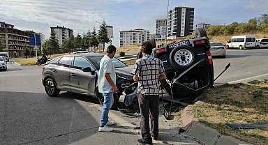 Kaza yapan otomobil takla attı: Şans eseri yaralanan olmadı