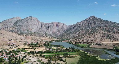 Kazankaya Kanyonu tarihi ve doğal güzellikleriyle meditasyon merkezini andırıyor