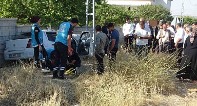 Kontrolden çıkan araç bahçe duvarına çarptı, anne ile 3 çocuğu yaralandı