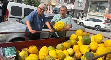 Kuruçay kavunu tezgahlarda