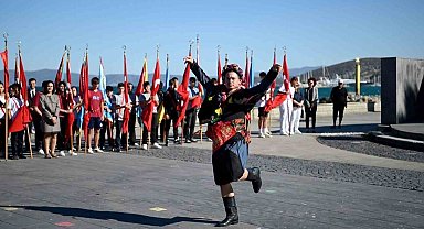 Kuşadası'nda Gaziler Günü törenle kutlandı