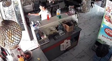 Kütahya'da deprem anı kameraya yansıdı